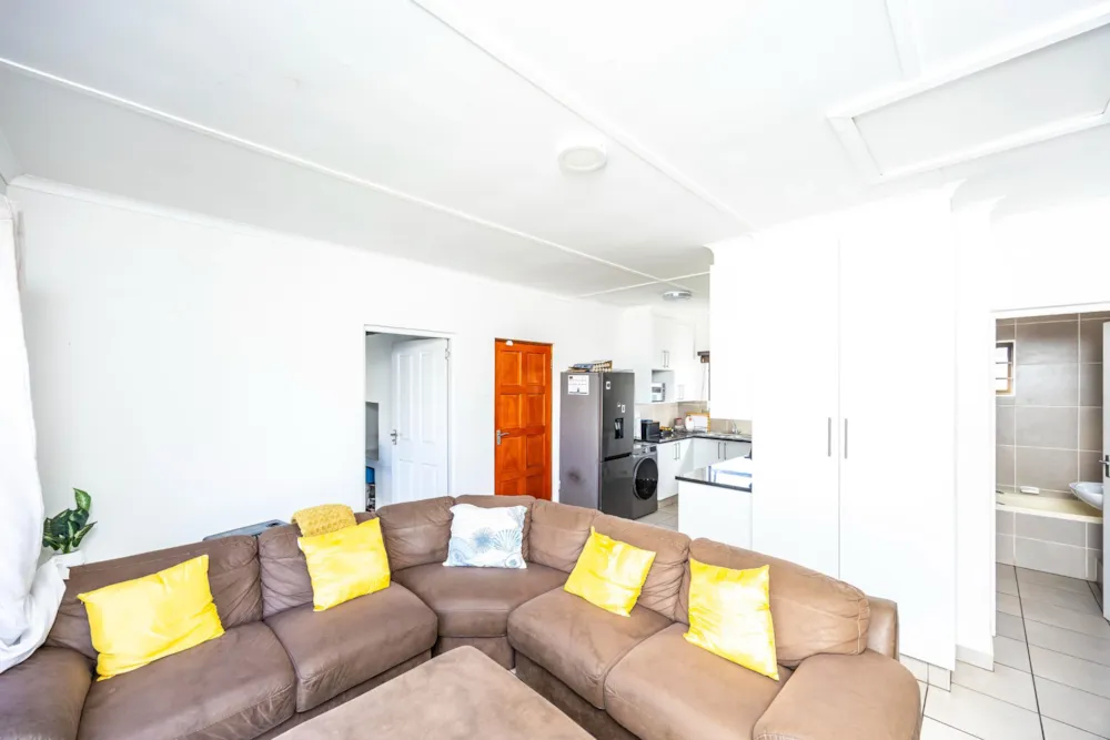 Townhouse for sale in Gonubie - 1EZ1743418