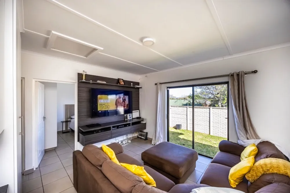 Townhouse for sale in Gonubie - 1EZ1743418