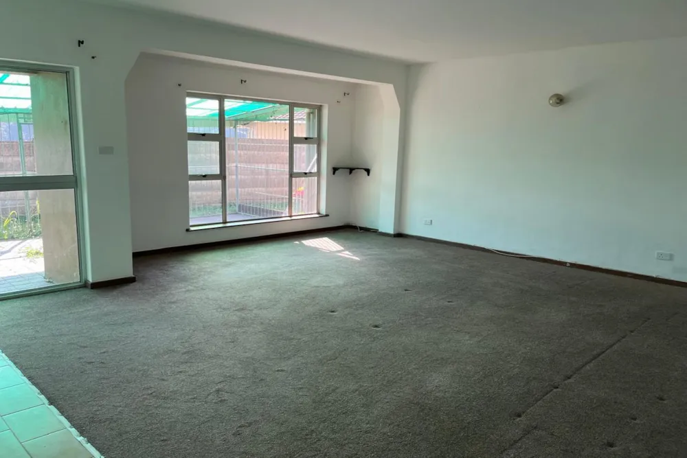 Apartment for sale in Amanzimtoti - 1WB1744486 Apartment for sale in Amanzimtoti - 1WB1744486