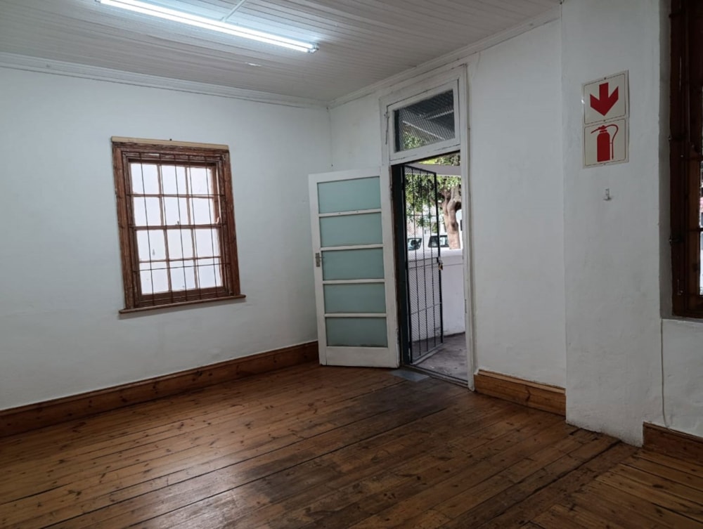 Commercial business to rent in Graaff-Reinet - 1KK1744330