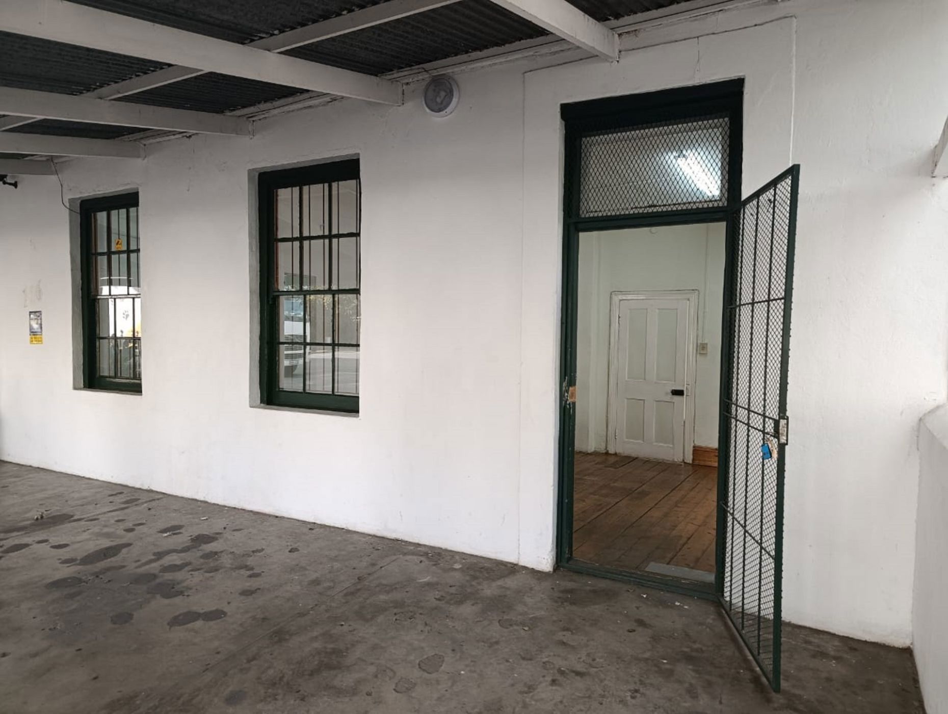 Commercial business to rent in Graaff-Reinet - 1KK1744330