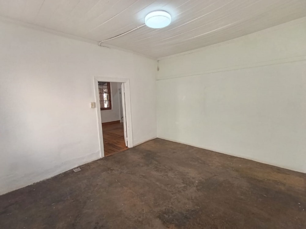Commercial business to rent in Graaff-Reinet - 1KK1744330