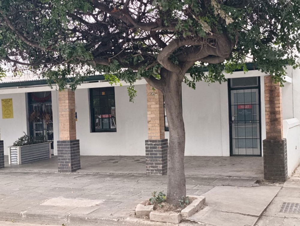 Commercial business to rent in Graaff-Reinet - 1KK1744330