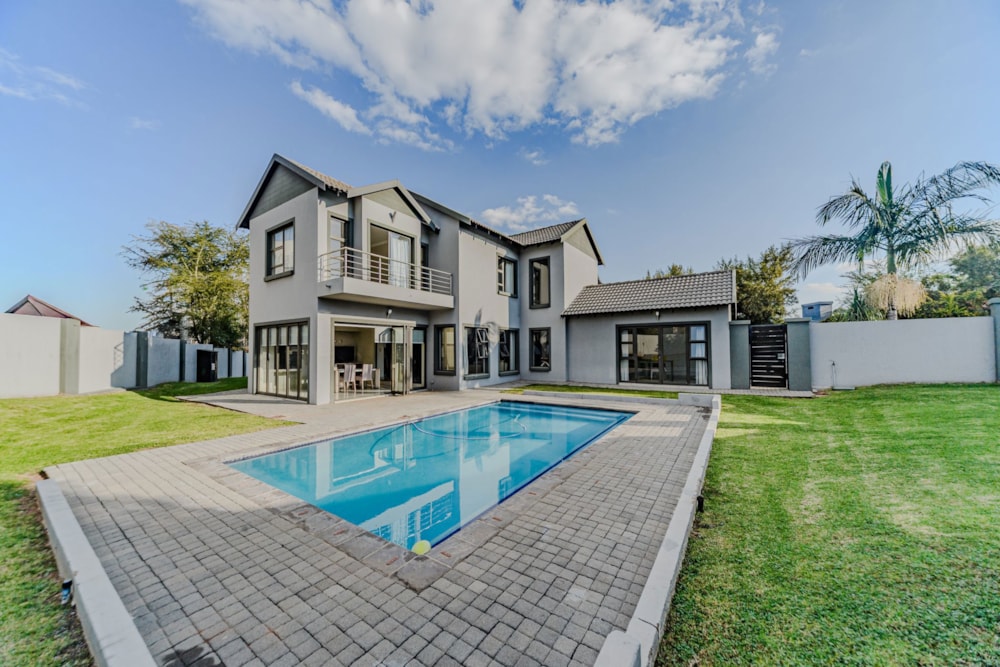 House for sale in Midstream Estate - CN1743018