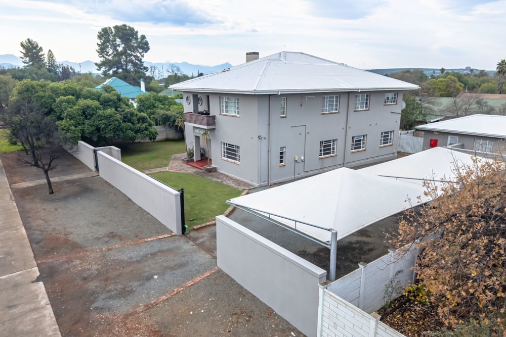 House for sale in Wesbank, Oudtshoorn - 1OU1745548 House for sale in Wesbank, Oudtshoorn - 1OU1745548