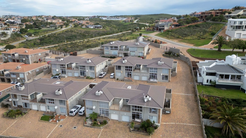 Townhouse for sale in Hartenbos Heuwels - 1MB1742556 Townhouse for sale in Hartenbos Heuwels - 1MB1742556