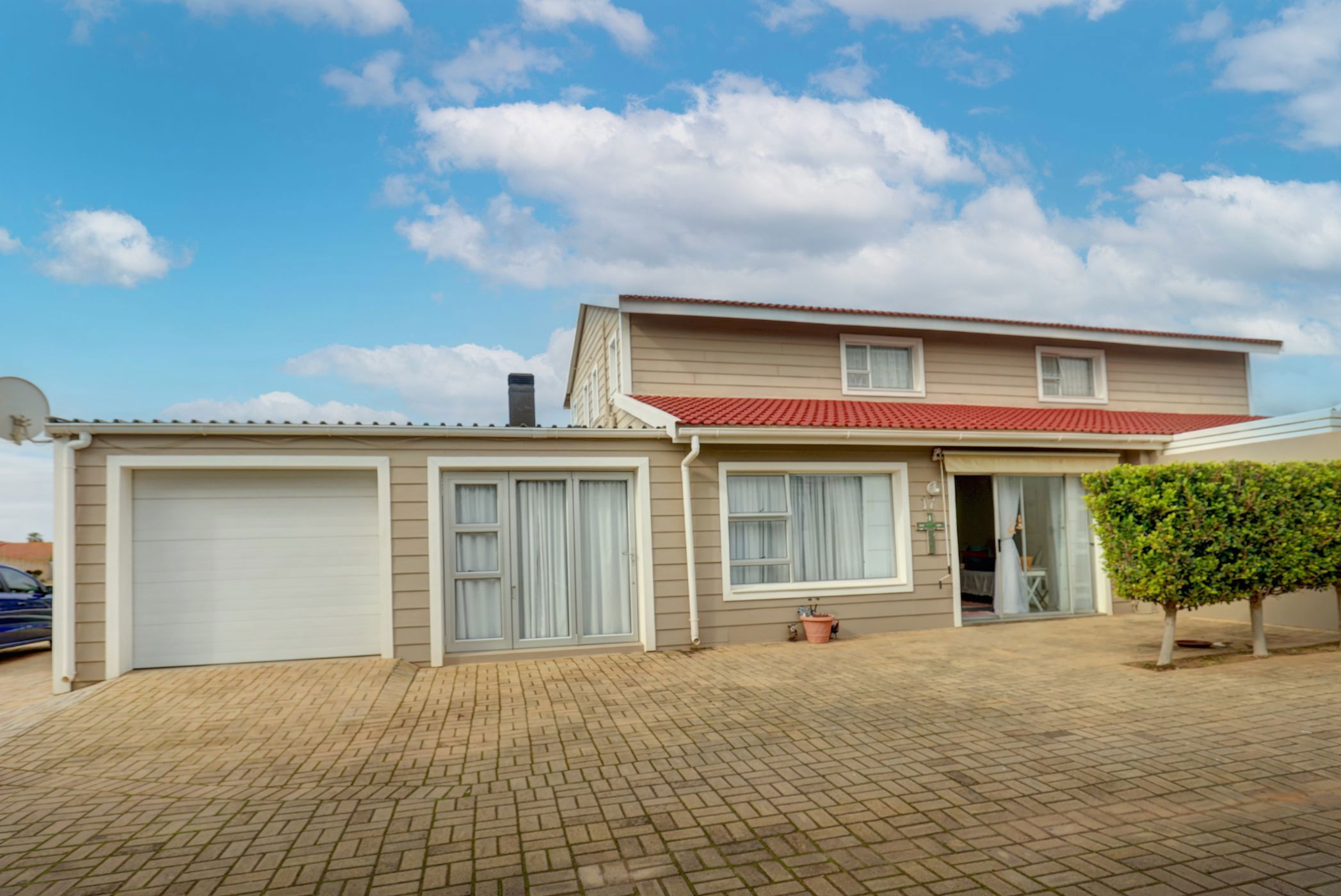 Townhouse for sale in Hartenbos - 1MB1744105