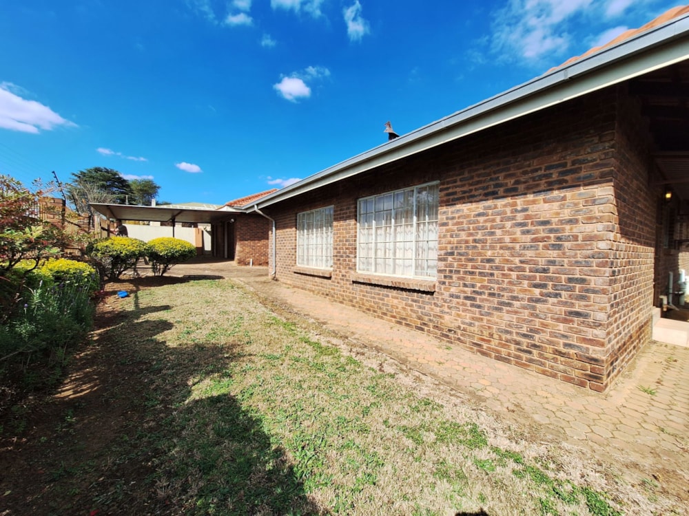 House for sale in Lydenburg (Mashishing) - 1LY1742176 House for sale in Lydenburg (Mashishing) - 1LY1742176