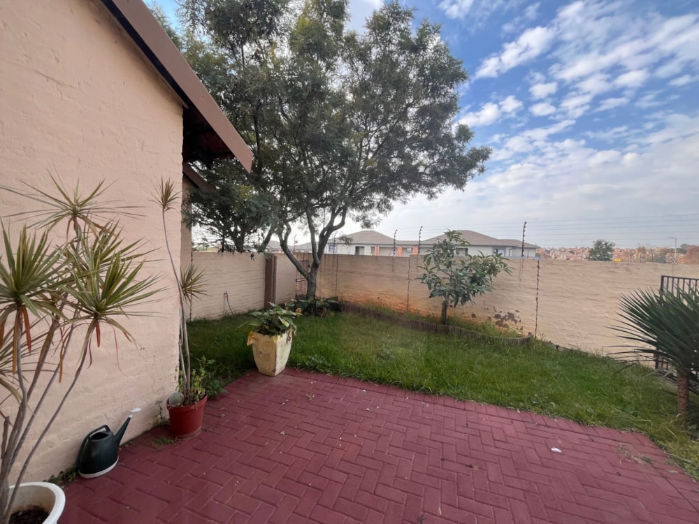 Townhouse for sale in Noordwyk - MR1742126