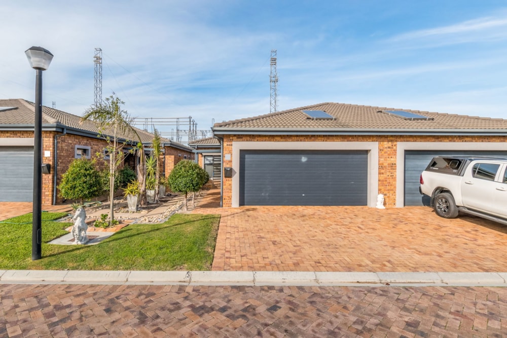 Security complex home to rent in Sonkring - 1BC1740681 Security complex home to rent in Sonkring - 1BC1740681