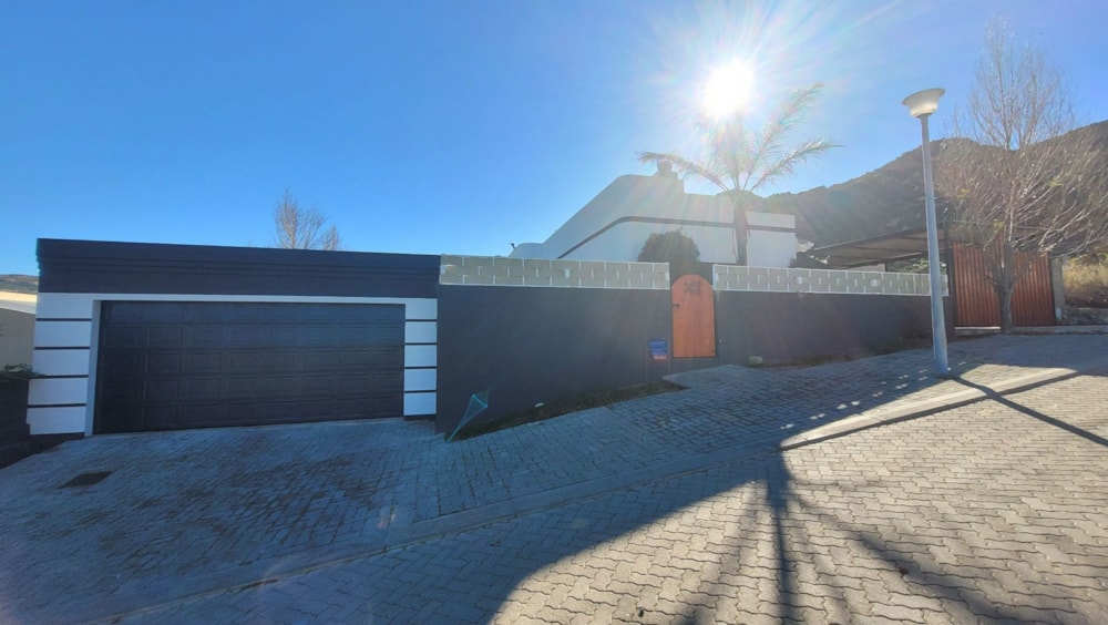House for sale in Springbok - 1NA1742583 House for sale in Springbok - 1NA1742583