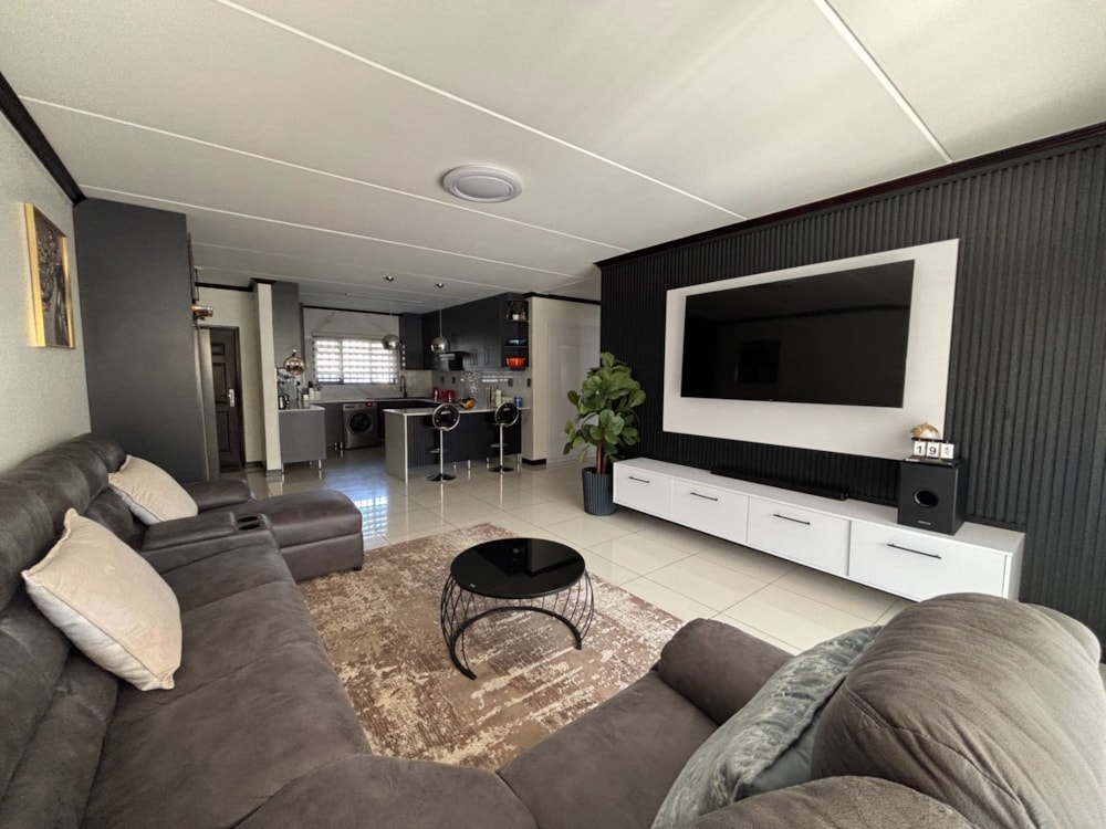 Apartment for sale in Carlswald - MR1743586