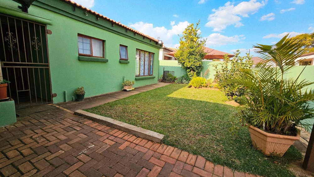 Townhouse for sale in Lydenburg (Mashishing) - 1LY1741957