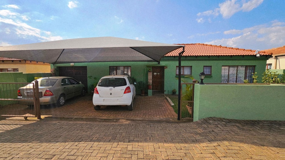 Townhouse for sale in Lydenburg (Mashishing) - 1LY1741957 Townhouse for sale in Lydenburg (Mashishing) - 1LY1741957