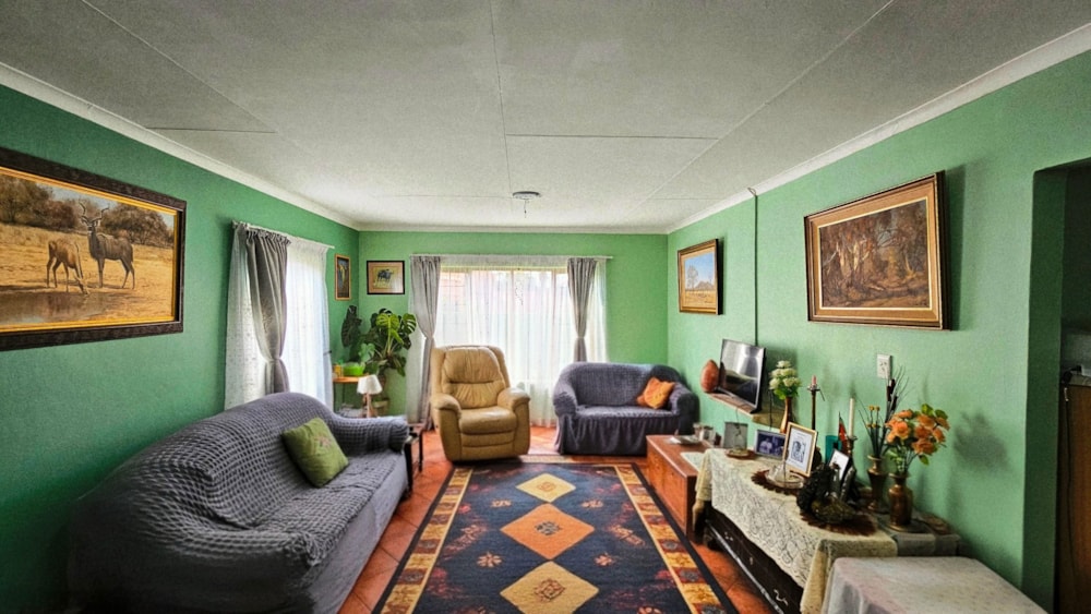 Townhouse for sale in Lydenburg (Mashishing) - 1LY1741957