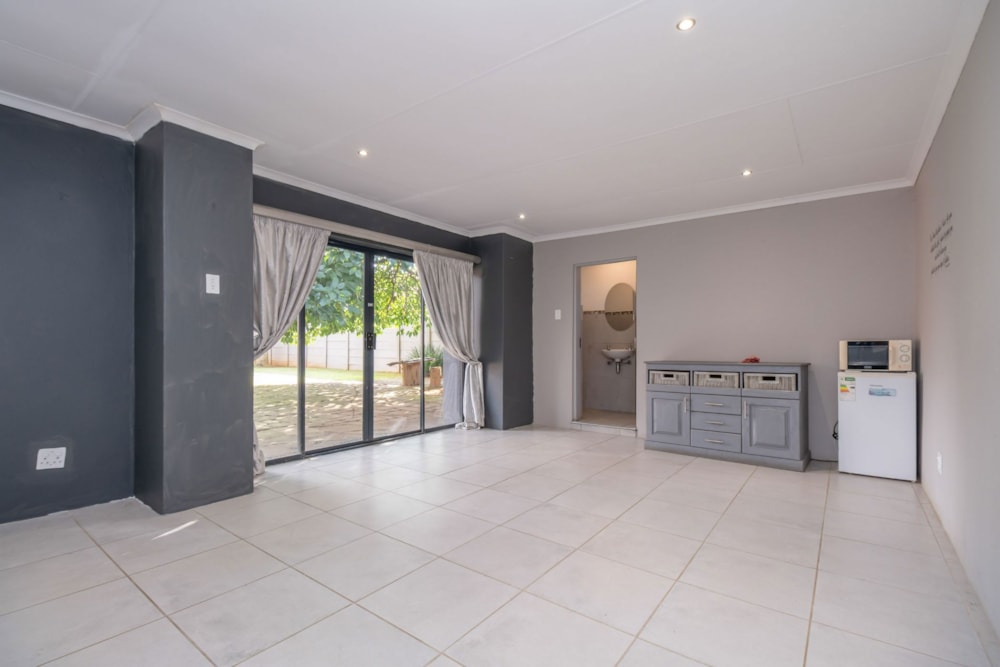 Commercial business for sale in Krugersdorp North - 1KR1744073 Commercial business for sale in Krugersdorp North - 1KR1744073