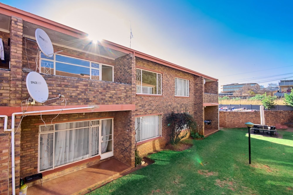 Apartment for sale in Florida, Roodepoort - RAN1741617 Apartment for sale in Florida, Roodepoort - RAN1741617