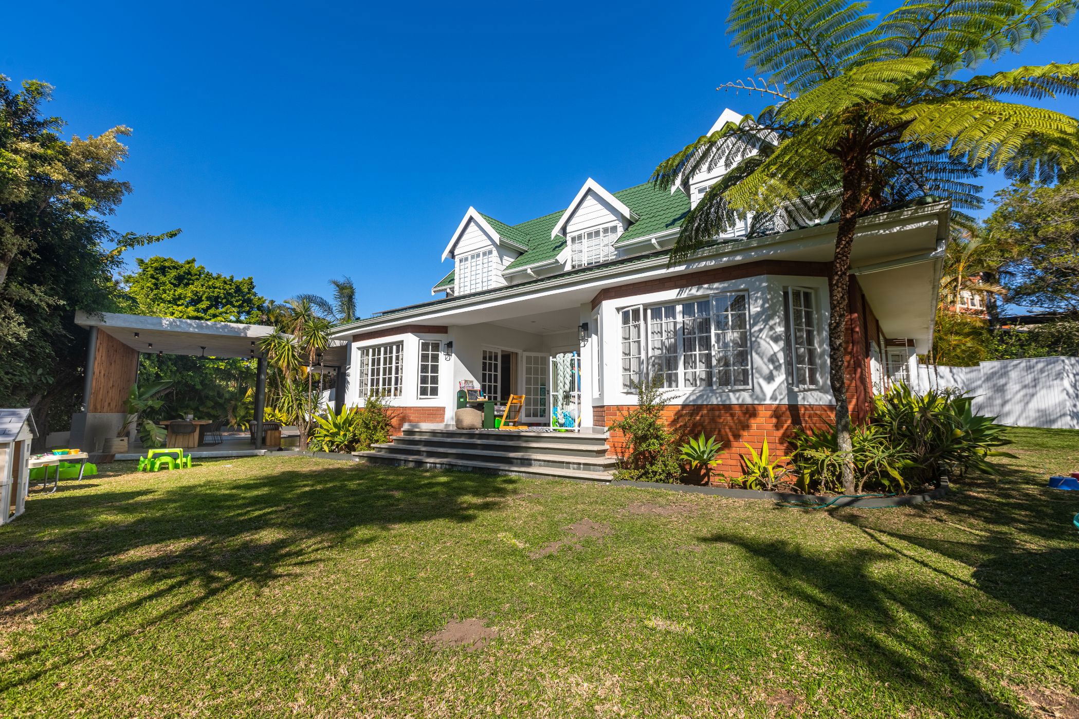 House for sale in Mount Edgecombe Country Estate - 1MT1746770