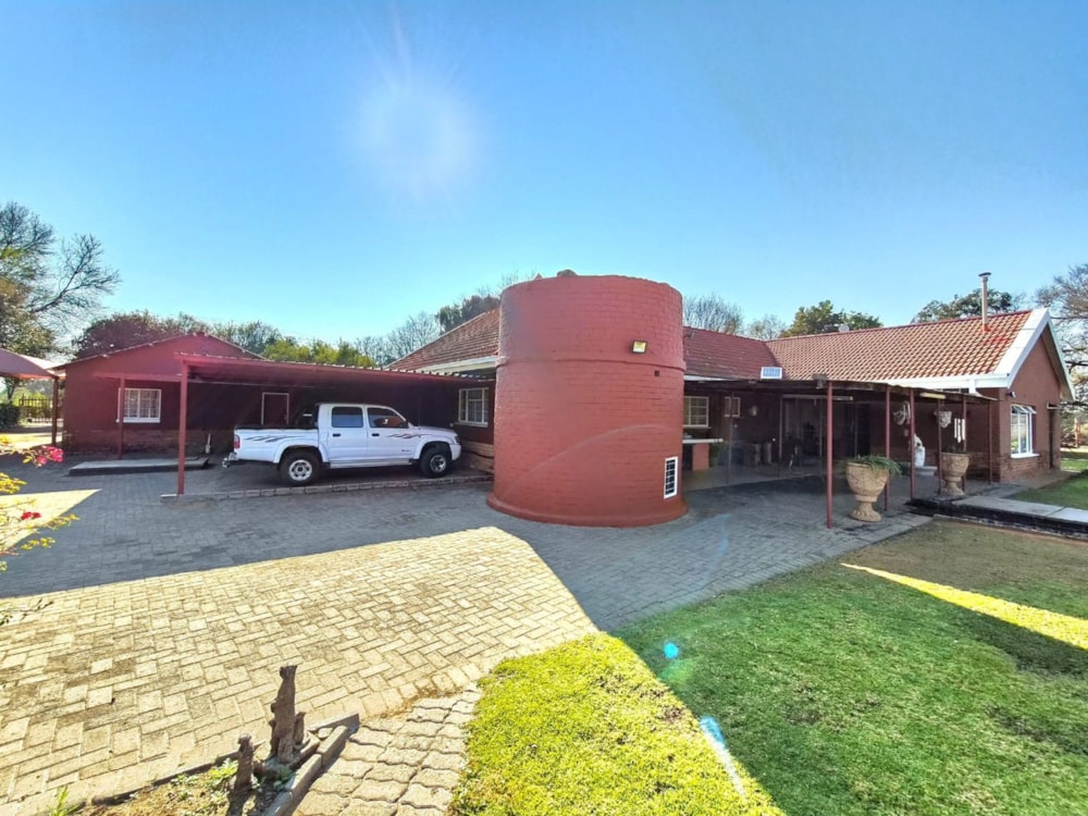 Smallholding for sale in Roodewal - 1BX1744243