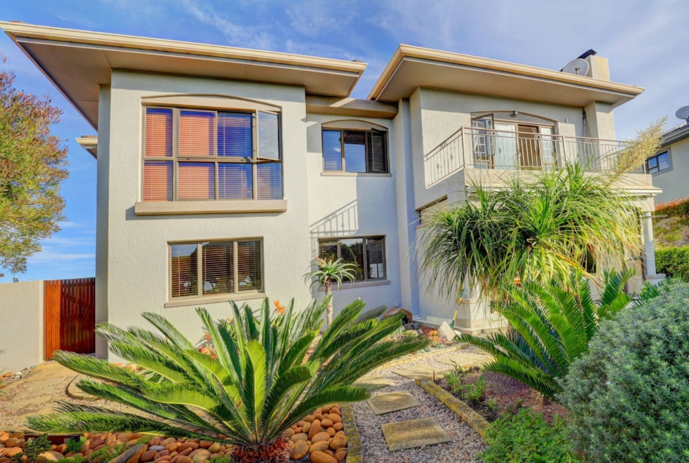 House for sale in Mossel Bay Golf Estate - 1MB1742237 House for sale in Mossel Bay Golf Estate - 1MB1742237
