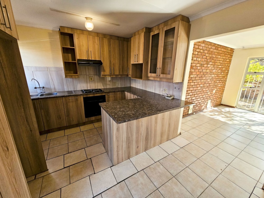 Townhouse for sale in Uitsig, Bloemfontein - 1BX1742631 Townhouse for sale in Uitsig, Bloemfontein - 1BX1742631