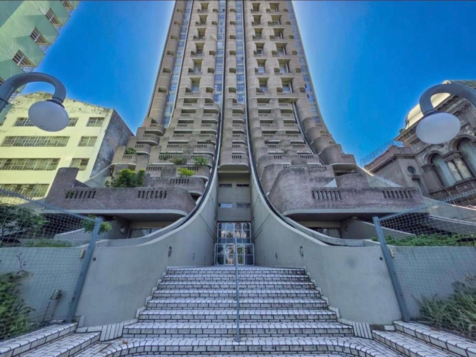 Apartment for sale in Durban Central - 1DBN1743270
