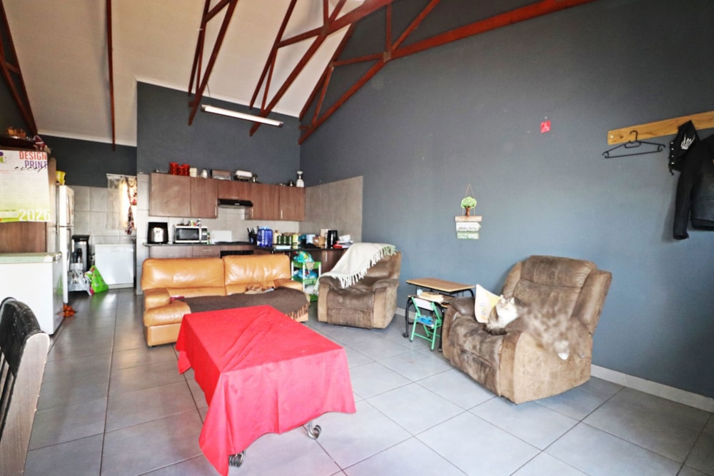 Townhouse for sale in Lydenburg (Mashishing) - 1LY1742719