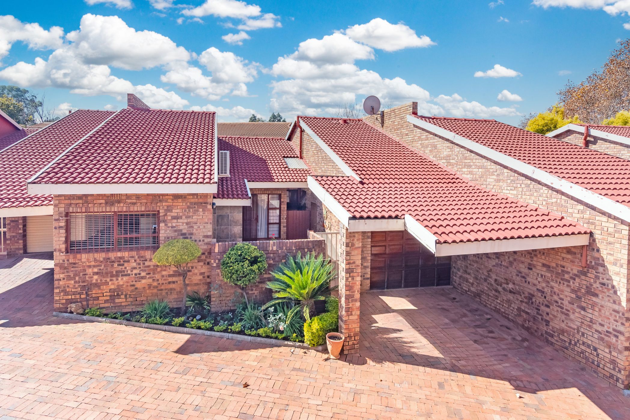 Townhouse for sale in Krugersdorp North - 1KR1744065