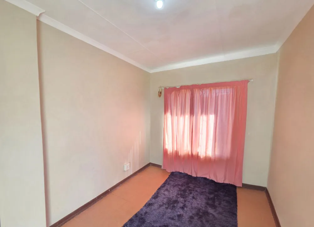 House for sale in Sunnyridge, Newcastle - 1NW1741690 House for sale in Sunnyridge, Newcastle - 1NW1741690