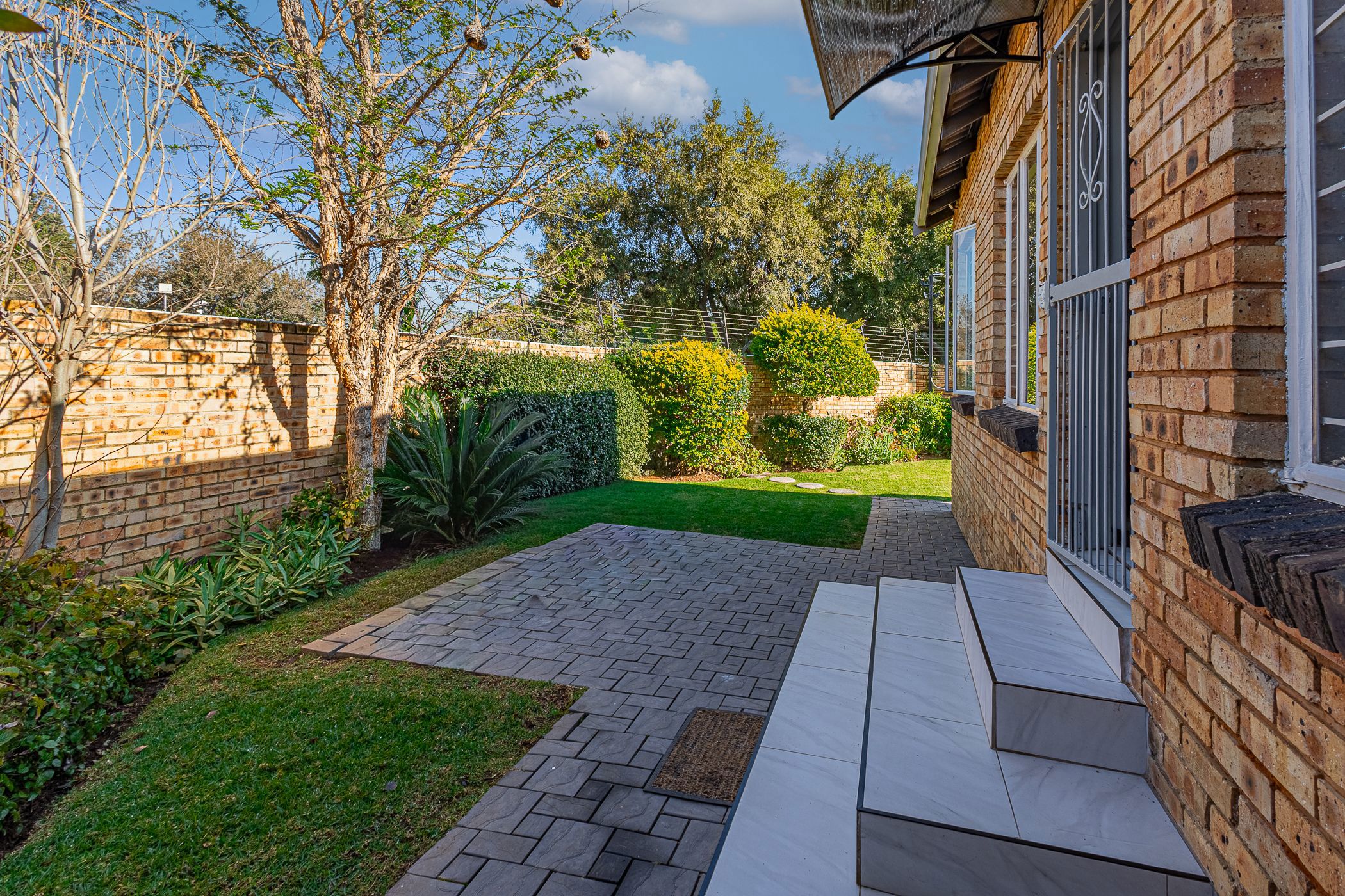 Townhouse for sale in Cloverdene - EN1741944