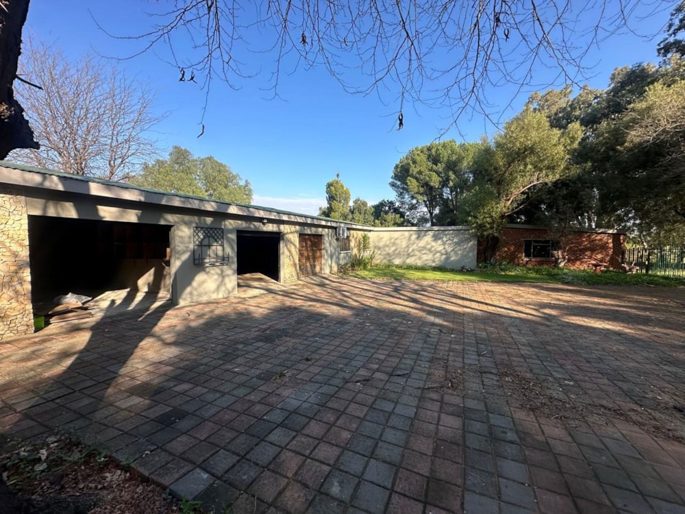 House to rent in Bains Vlei - 1BX1744261