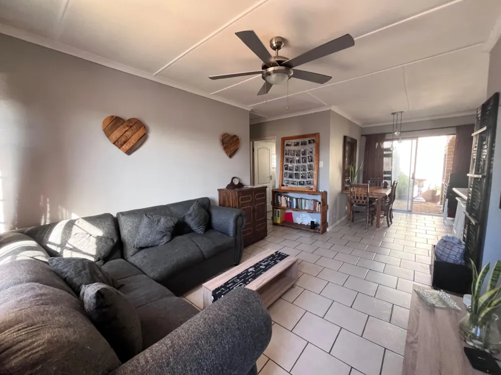 Townhouse for sale in Ou Dorp - 1JF1742372