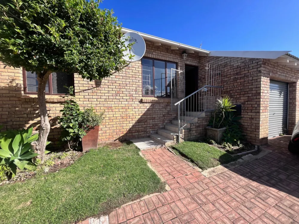 Townhouse for sale in Ou Dorp - 1JF1742372