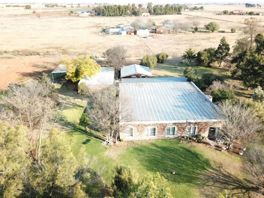 Smallholding for sale in Bloemdal - 1BX1744236