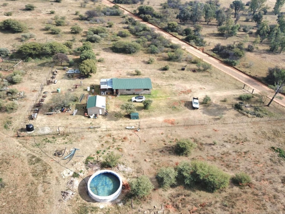 Smallholding for sale in Bloemdal - 1BX1744366 Smallholding for sale in Bloemdal - 1BX1744366
