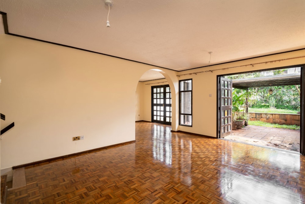 Double-storey house for sale in Kileleshwa, Kenya - 3KE1729166 Double-storey house for sale in Kileleshwa, Kenya - 3KE1729166