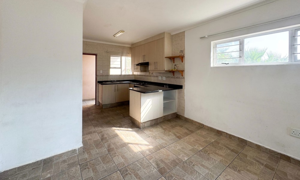 Apartment for sale in Uvongo - 1PSH1744211