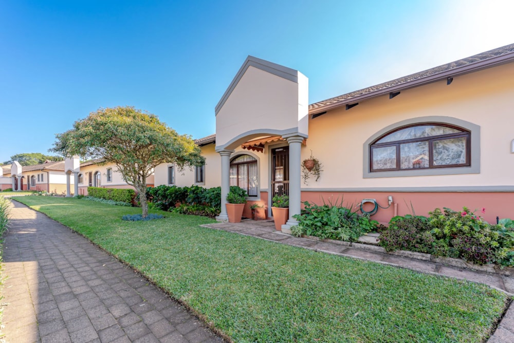 Townhouse for sale in Le Domaine Estate - 1KF1741520