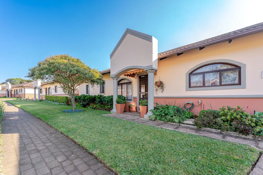 Townhouse sold in Le Domaine Estate - 1KF1741520 Townhouse sold in Le Domaine Estate - 1KF1741520