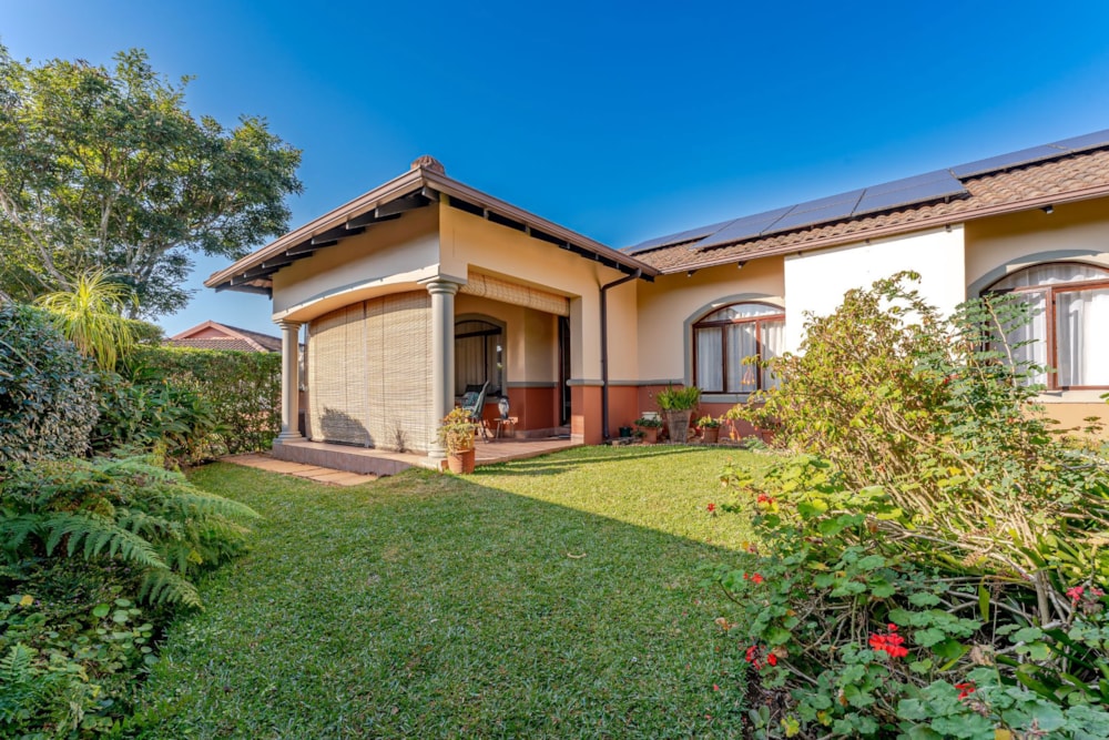 Townhouse for sale in Le Domaine Estate - 1KF1741520
