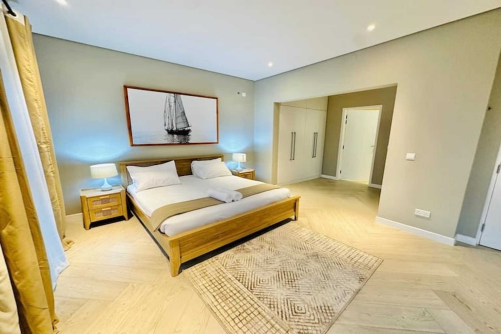 Townhouse to rent in Roma, Zambia - 3ZA1744566