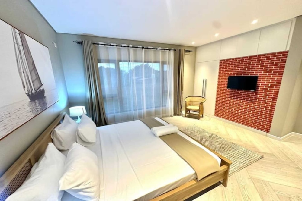 Townhouse to rent in Roma, Zambia - 3ZA1744566