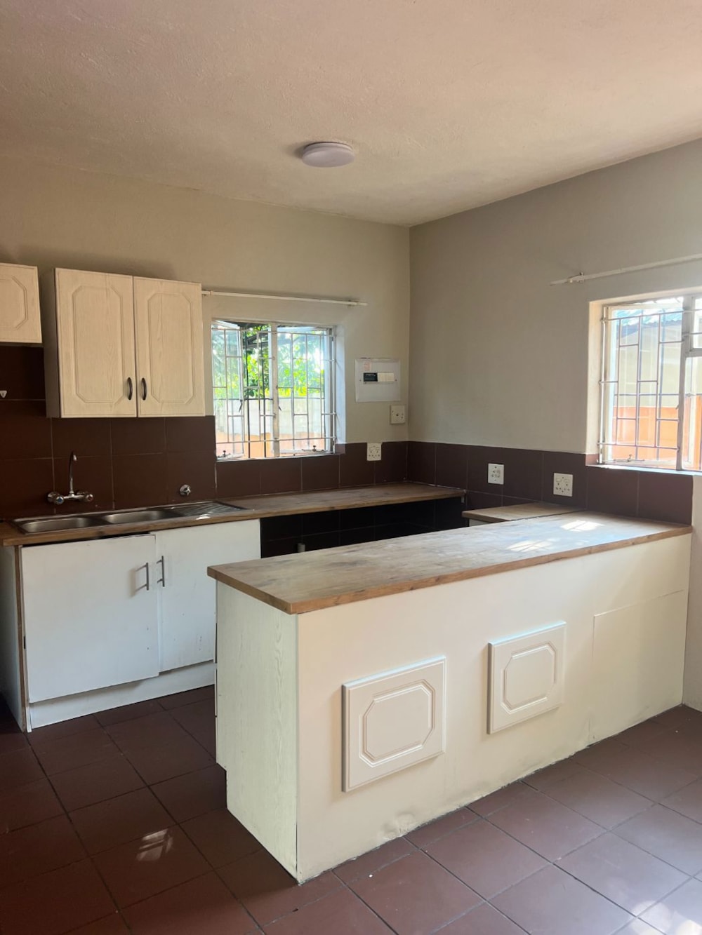 Apartment to rent in Mbombela Central (Nelspruit Central) - 1NS1732922