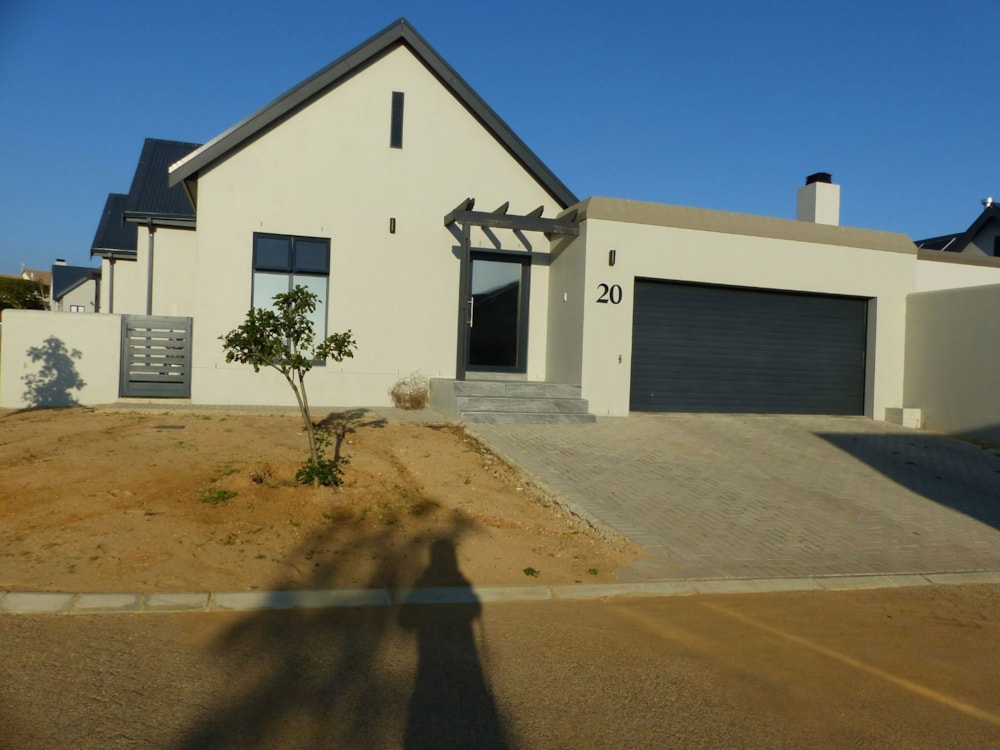 House to rent in Mount Royal Golf & Country Estate - 1SJ1742520