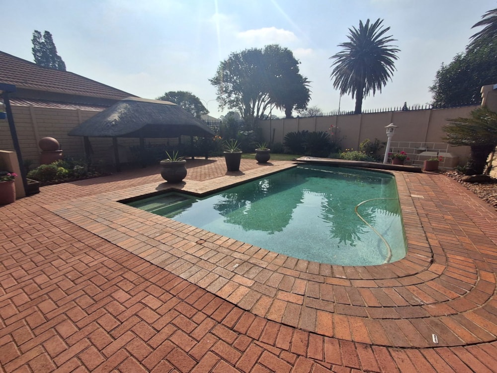 House for sale in Brenthurst - 1BJ1744303