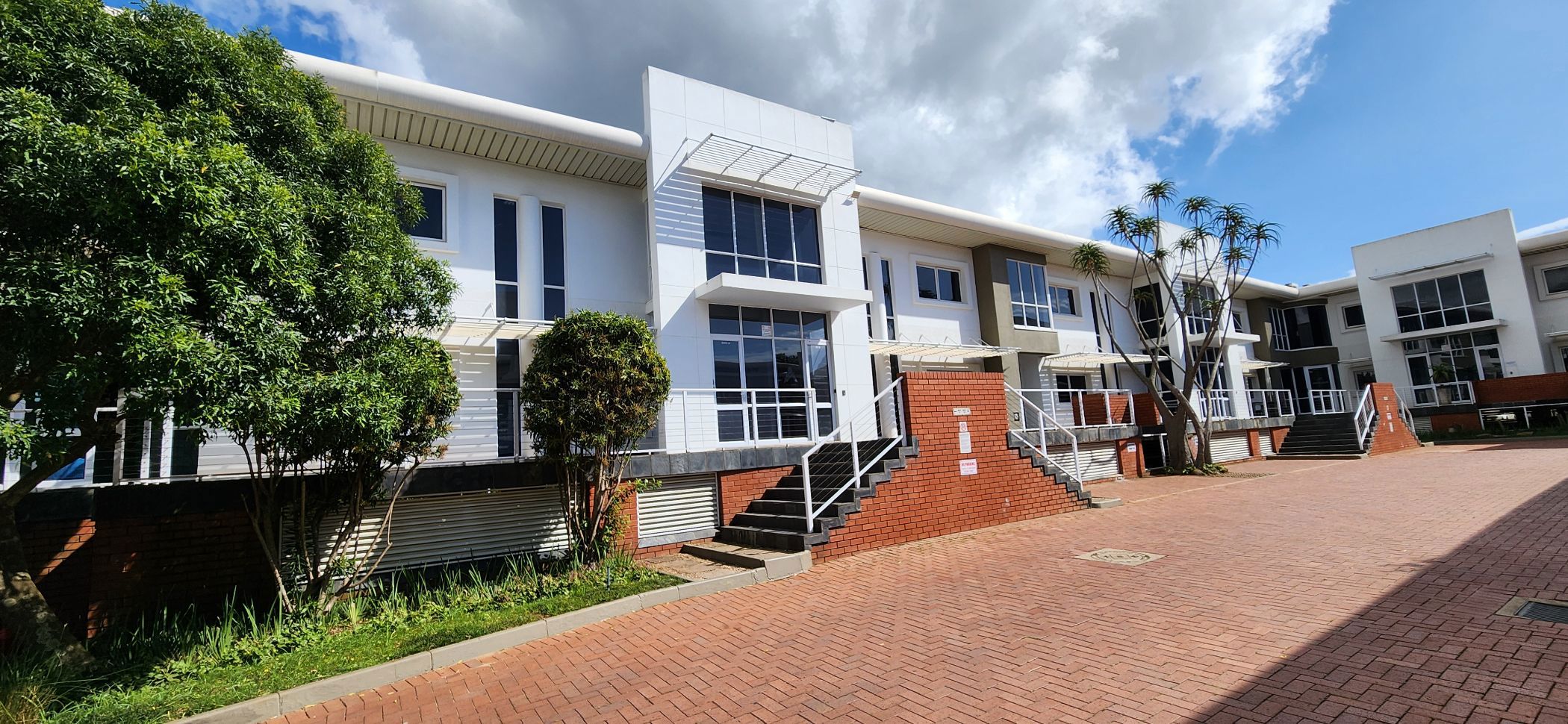 Commercial office to rent in La Lucia - 1ND1744445