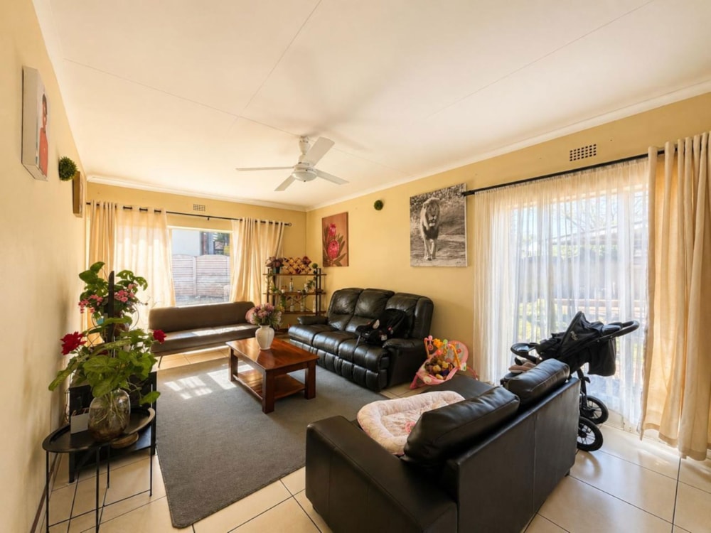 House to rent in Hoedspruit - 1HS1743144