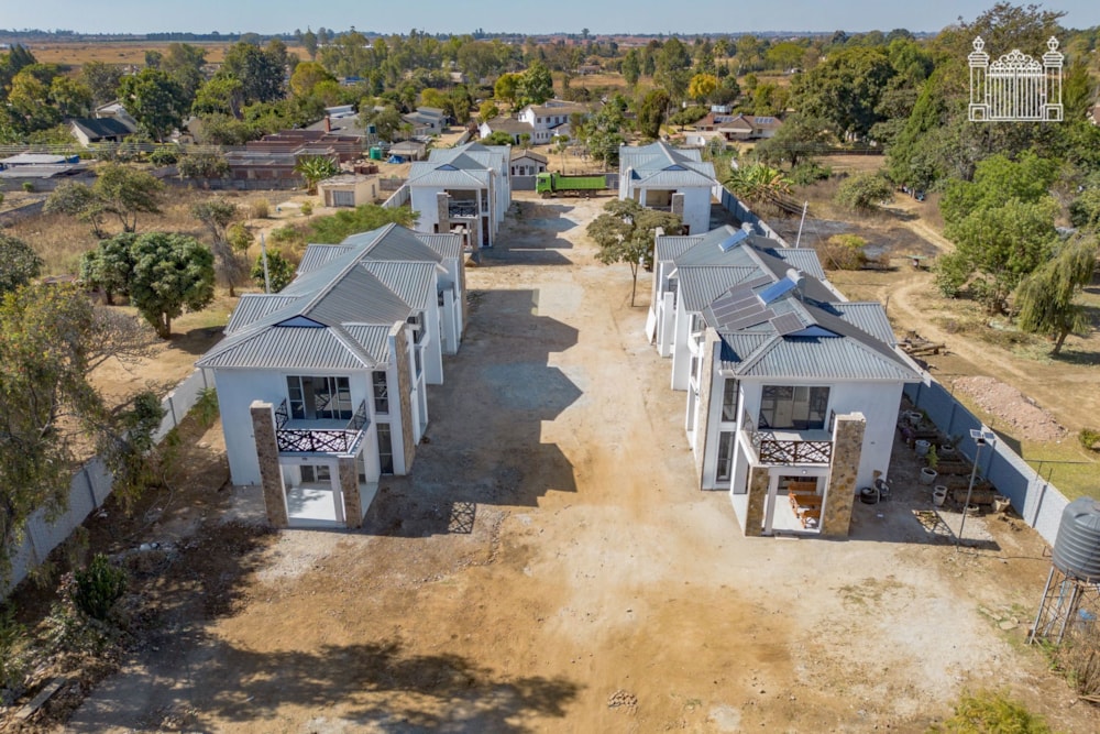 Double-storey cluster for sale in Marlborough, Zimbabwe - 3ZB1695013