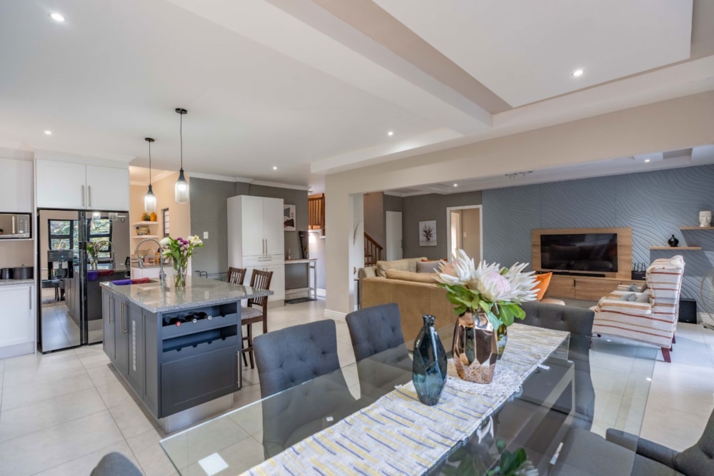 Double-storey house for sale in Forest Hills - 1KF1741652 Double-storey house for sale in Forest Hills - 1KF1741652