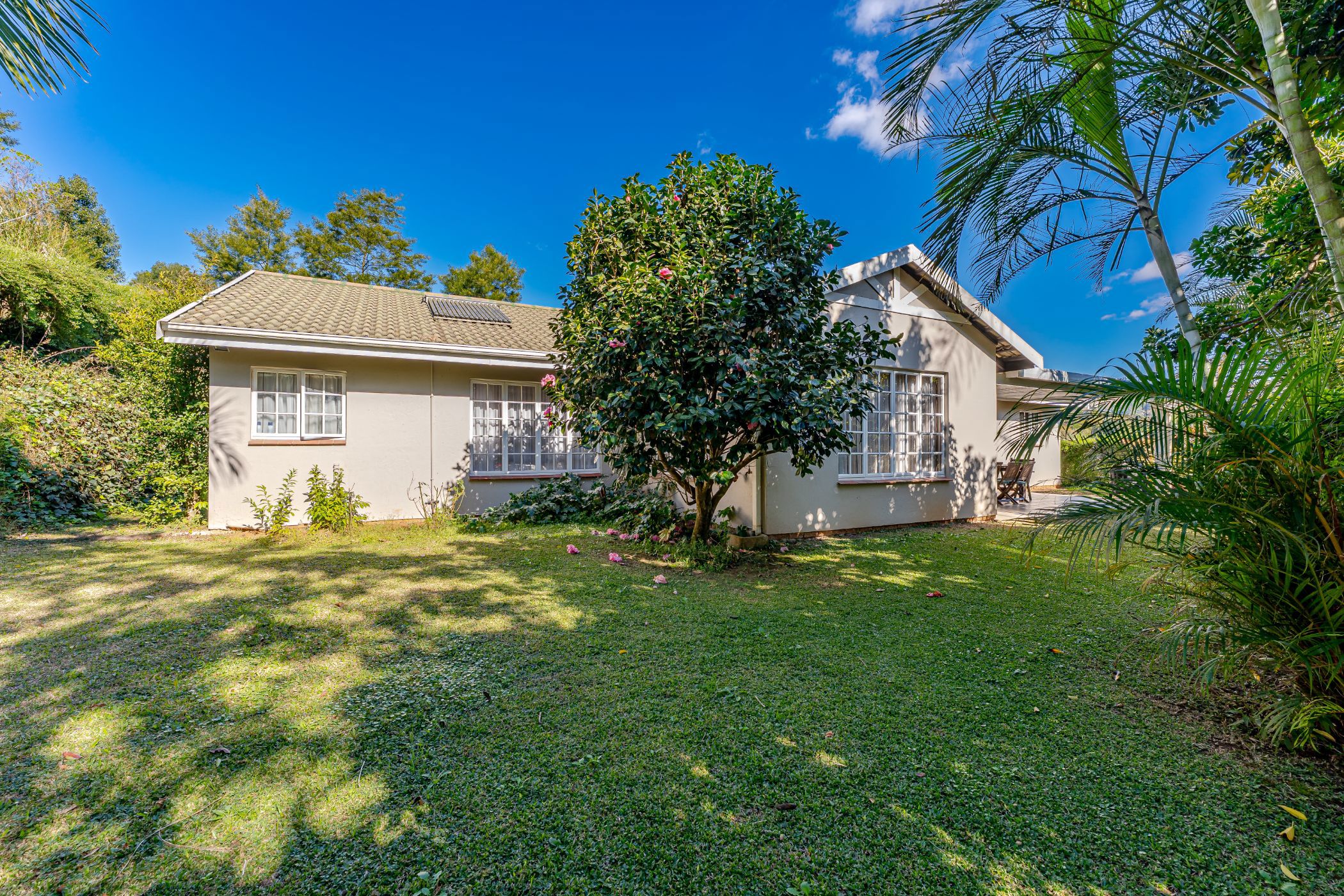 Security complex home for sale in Hillcrest, Upper Highway - 1KF1743670
